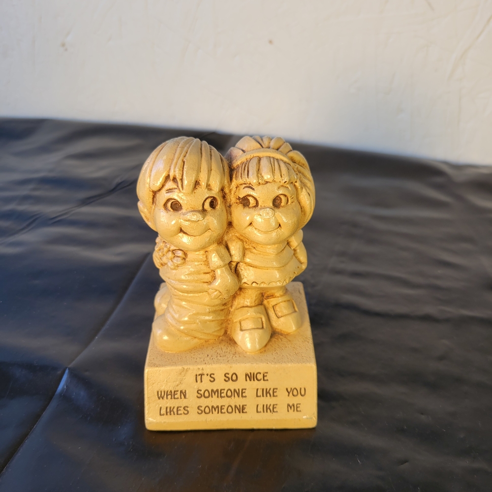 Paula 1972 Friendship Figurine Resin 1970s 'It's So Nice When Someone Likes Me'